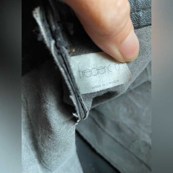 Frederic M black leather tote shopping bag etched pattern, turn lock clasp - Picture 6 of 8